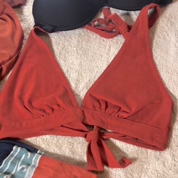 Beach 🏝 Bundle Abercrombie, American Eagle, Suede Top, Woden Handle Clutch… - Picture 3 of 13